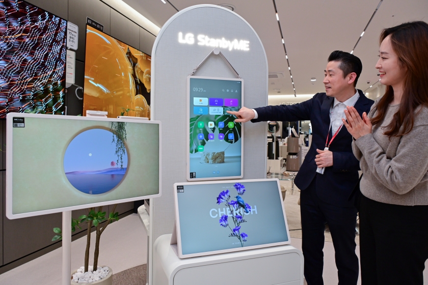 فروش فوق‌العاده LG StanbyME 2!